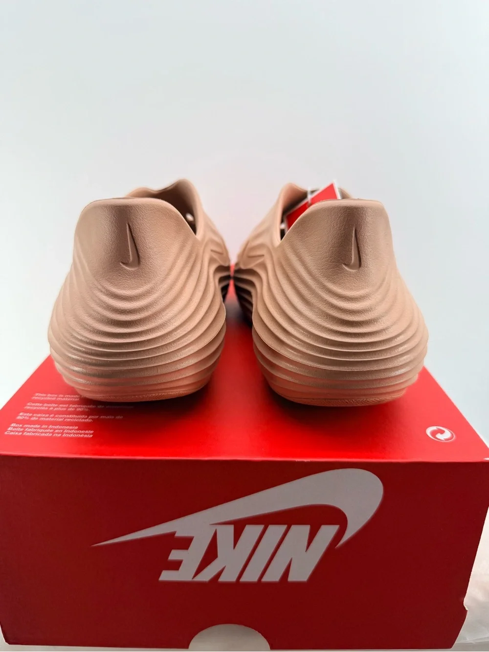 Nike ReactX Rejuven 8 size 7Y